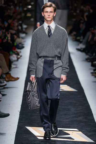 Look 35